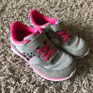 little girls saucony tennis shoes
